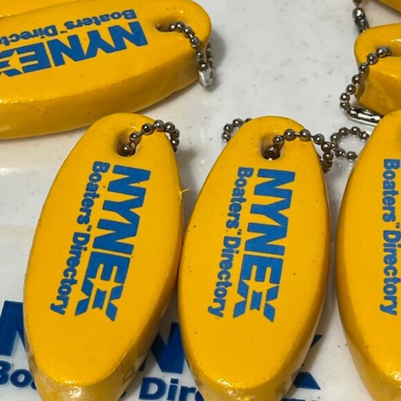 VTG 80's NYNEX Boaters' Directory Vinyl Coated Floating Keychains 10 PIECES - Picture 7 of 11